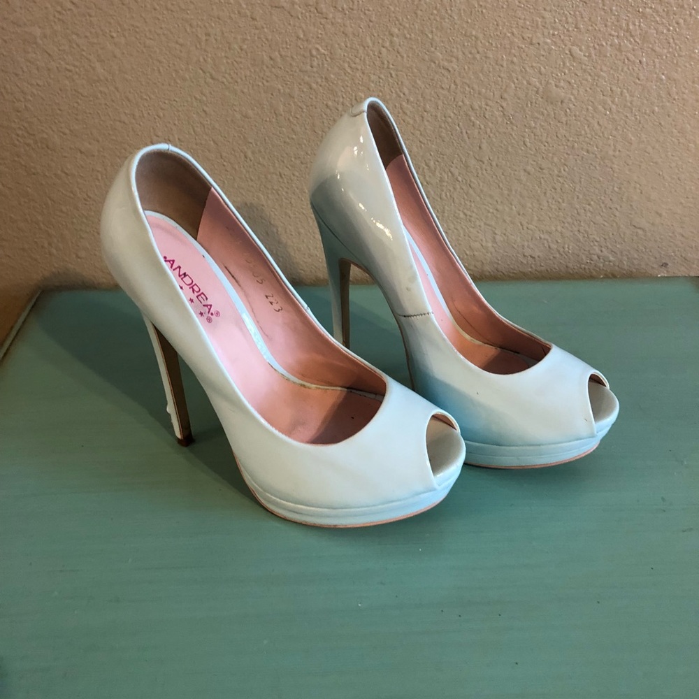 Pumps lot - Picture 4 of 8